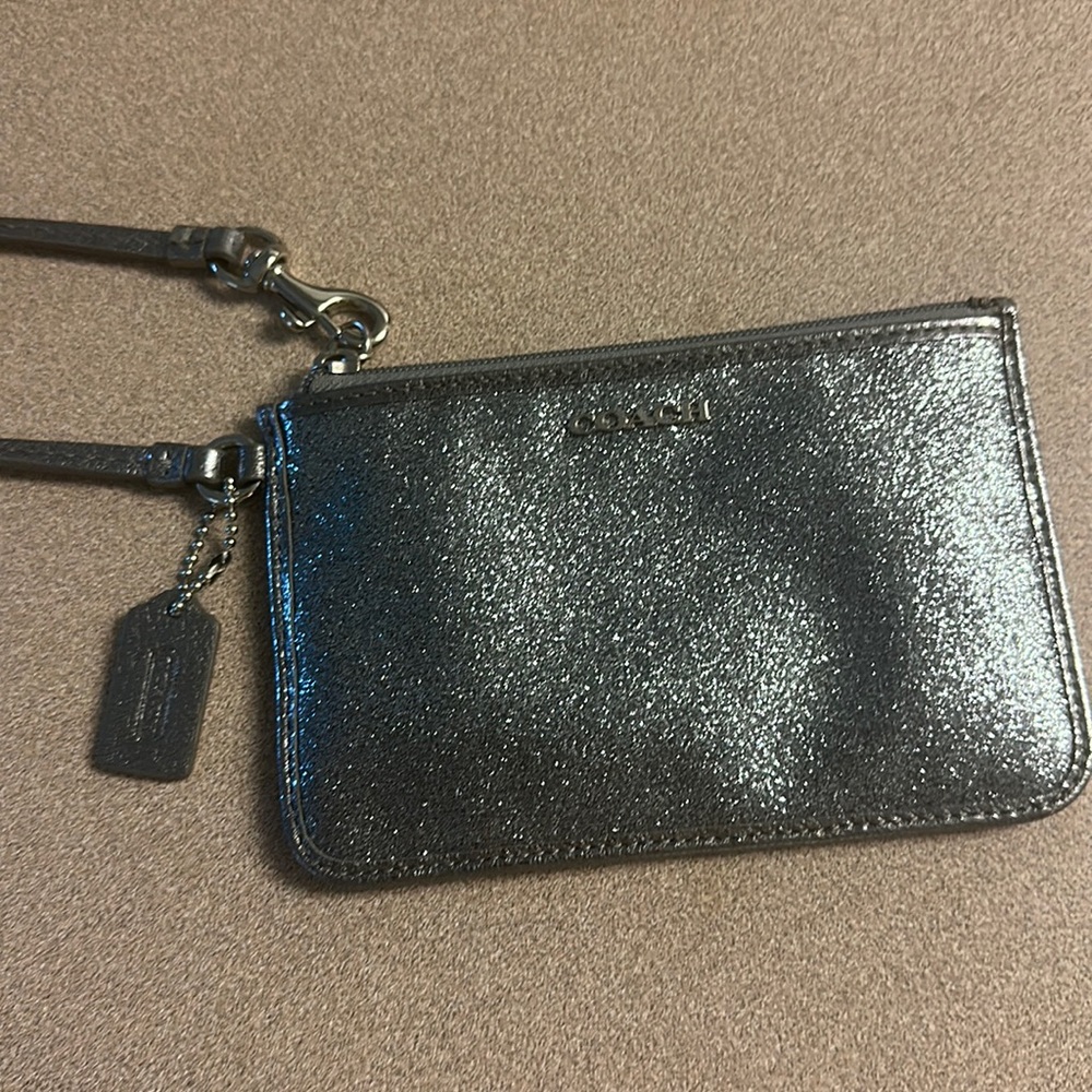 ✨Glittery✨Coach Zip Wallet